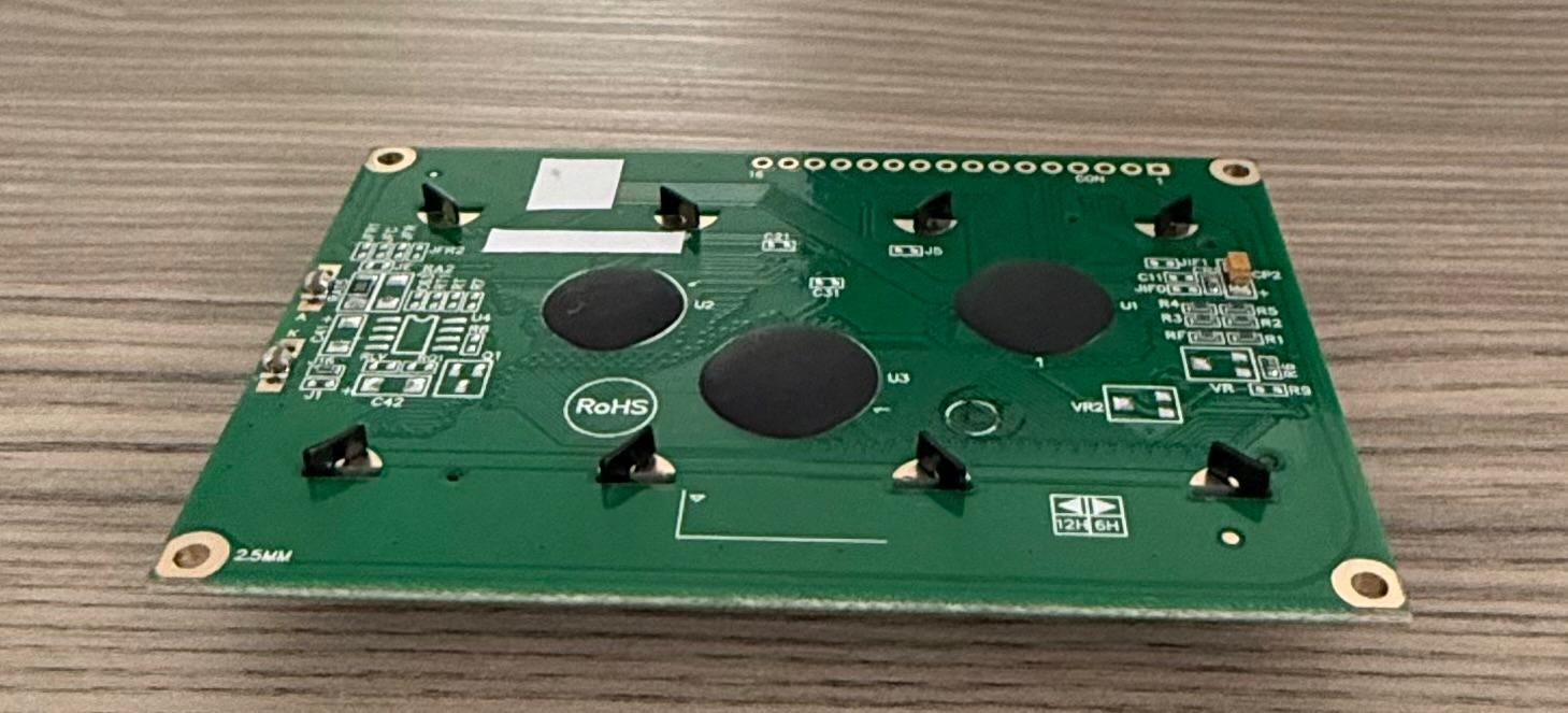 LCD ekran modülü takılı elektronik kart